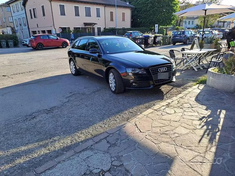 Usata Audi A4 Advanced Plus 120 CV (88 kW) 2010 Nero Station wagon