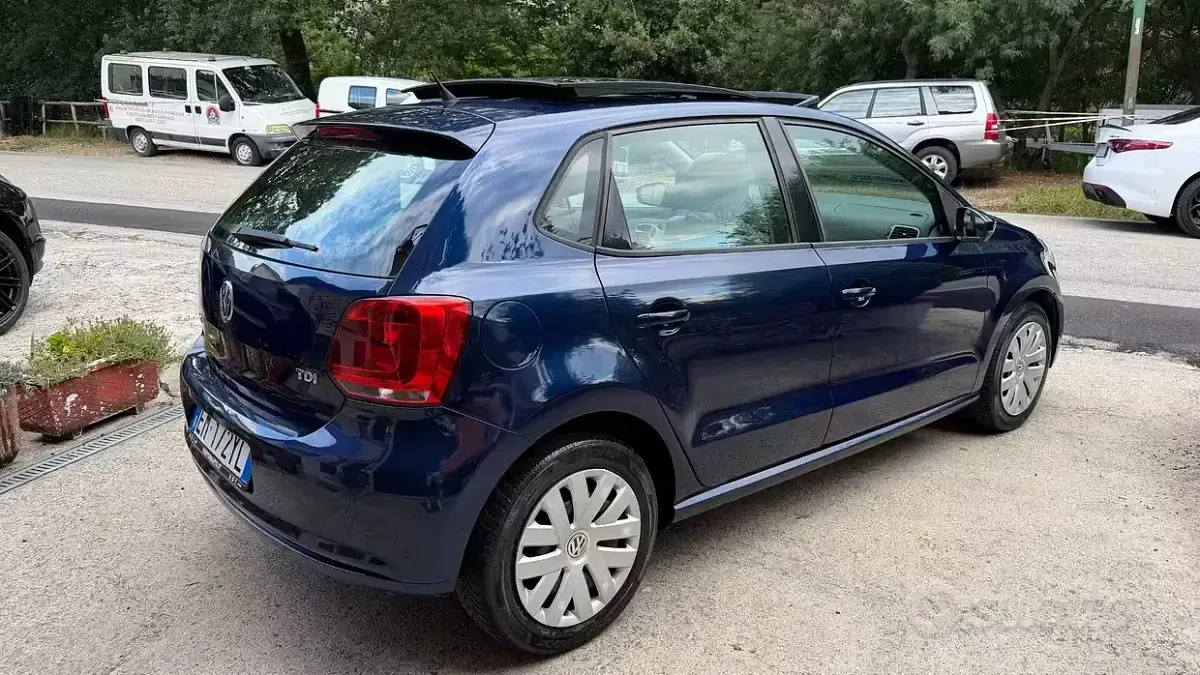 Usata VW Polo Highline 90 CV (66 kW) 2012 Blu Utilitaria