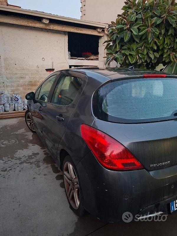 Usata Peugeot 308 112 CV (82 kW) 2010 Grigio Berlina