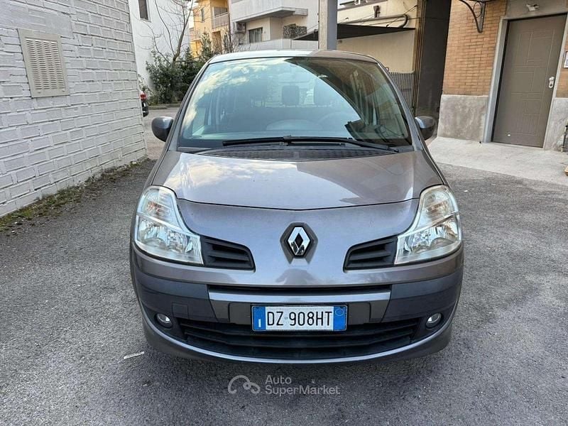 Usata Renault Modus Dynamique 75 CV (55 kW) 2010 Monovolume