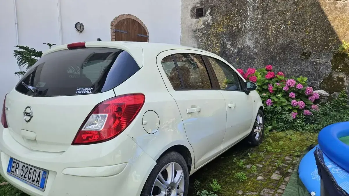 Usata Opel Corsa Active 86 CV (63 kW) 2013 Utilitaria