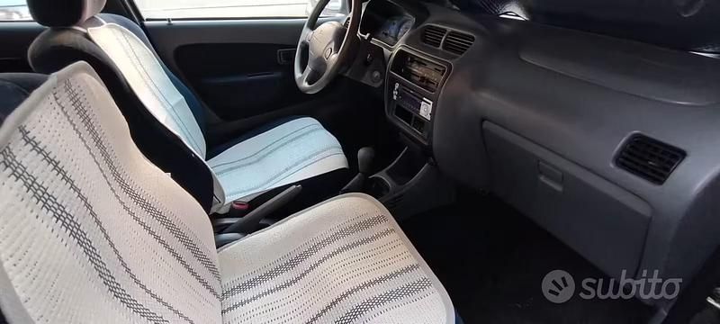 Usata Daihatsu Terios 1999 Nero SUV