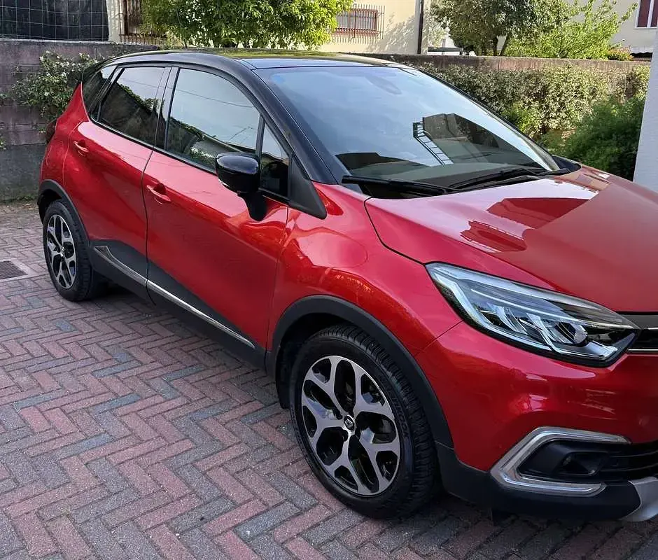 Usata Renault Captur 150 CV (110 kW) 2019 Rosso SUV