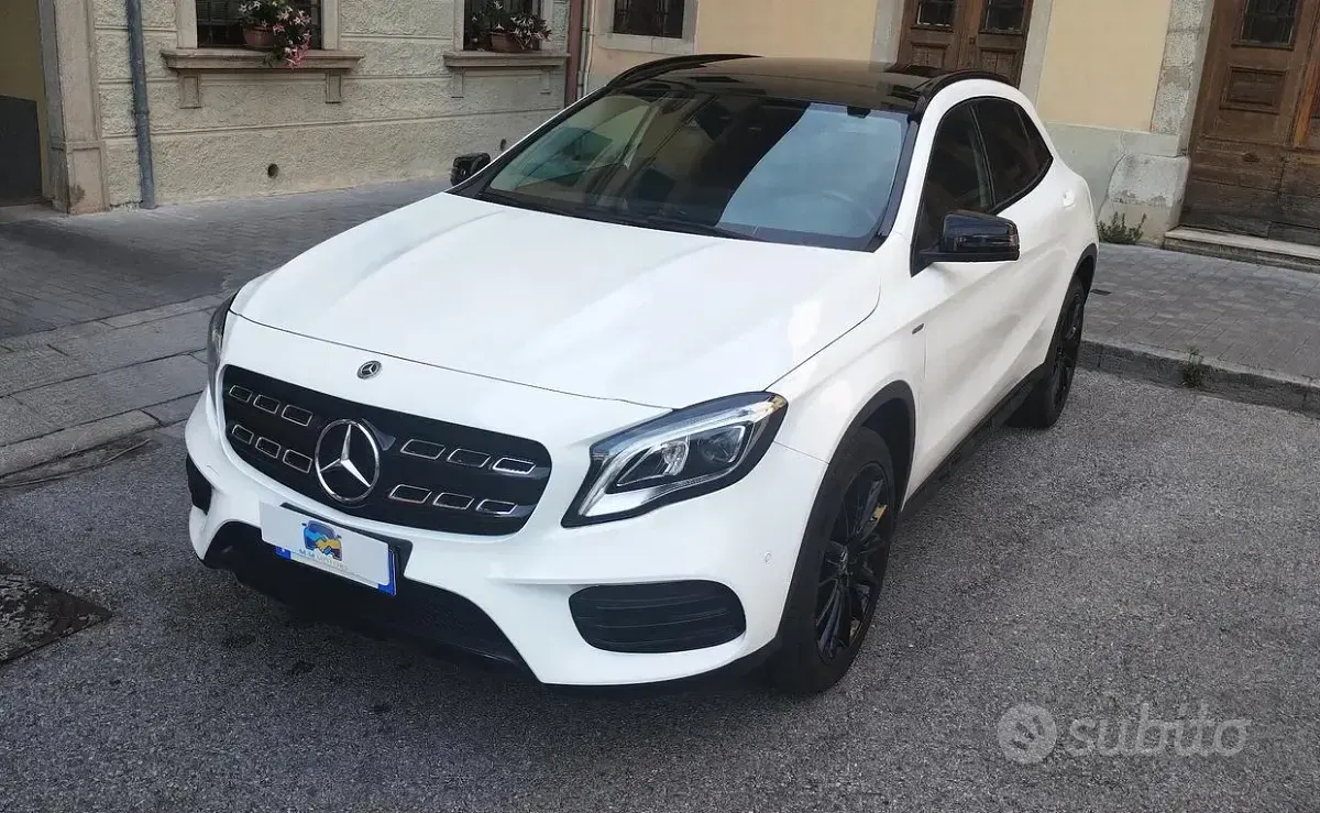 Usata Mercedes GLA200 AMG 136 CV (100 kW) 2019 Bianco SUV