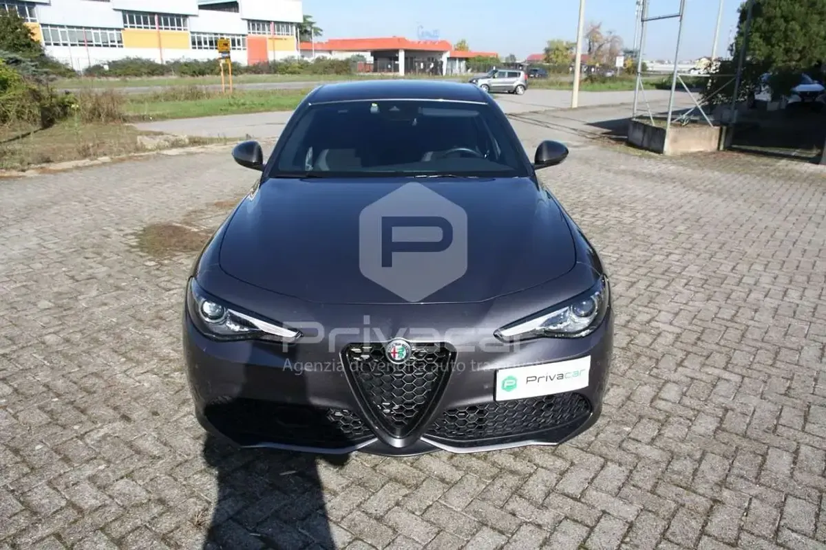 Usata Alfa Romeo Giulia Ti 211 CV (155 kW) 2021 Grigio Berlina