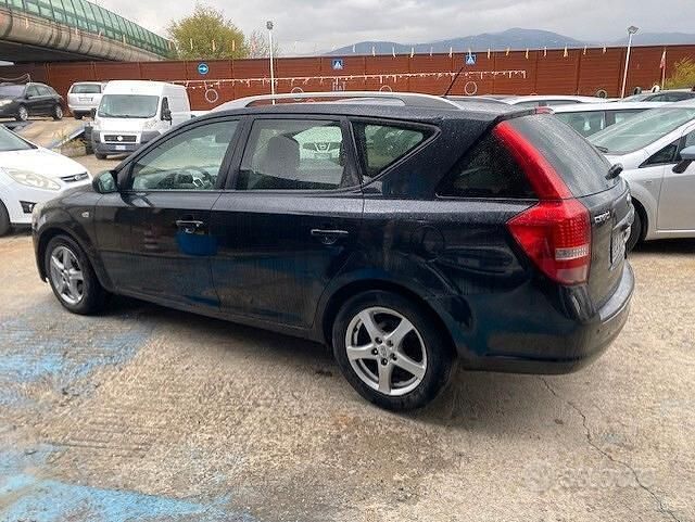 Usata Kia Ceed GT EX 115 CV (84 kW) 2011 Nero Station wagon