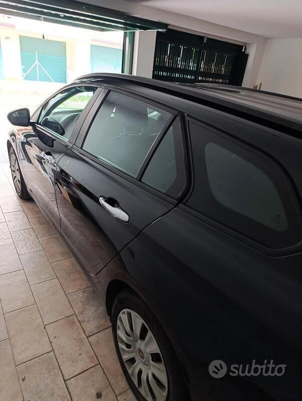 Usata Fiat Tipo Easy 120 CV (88 kW) 2017 Blu Station wagon