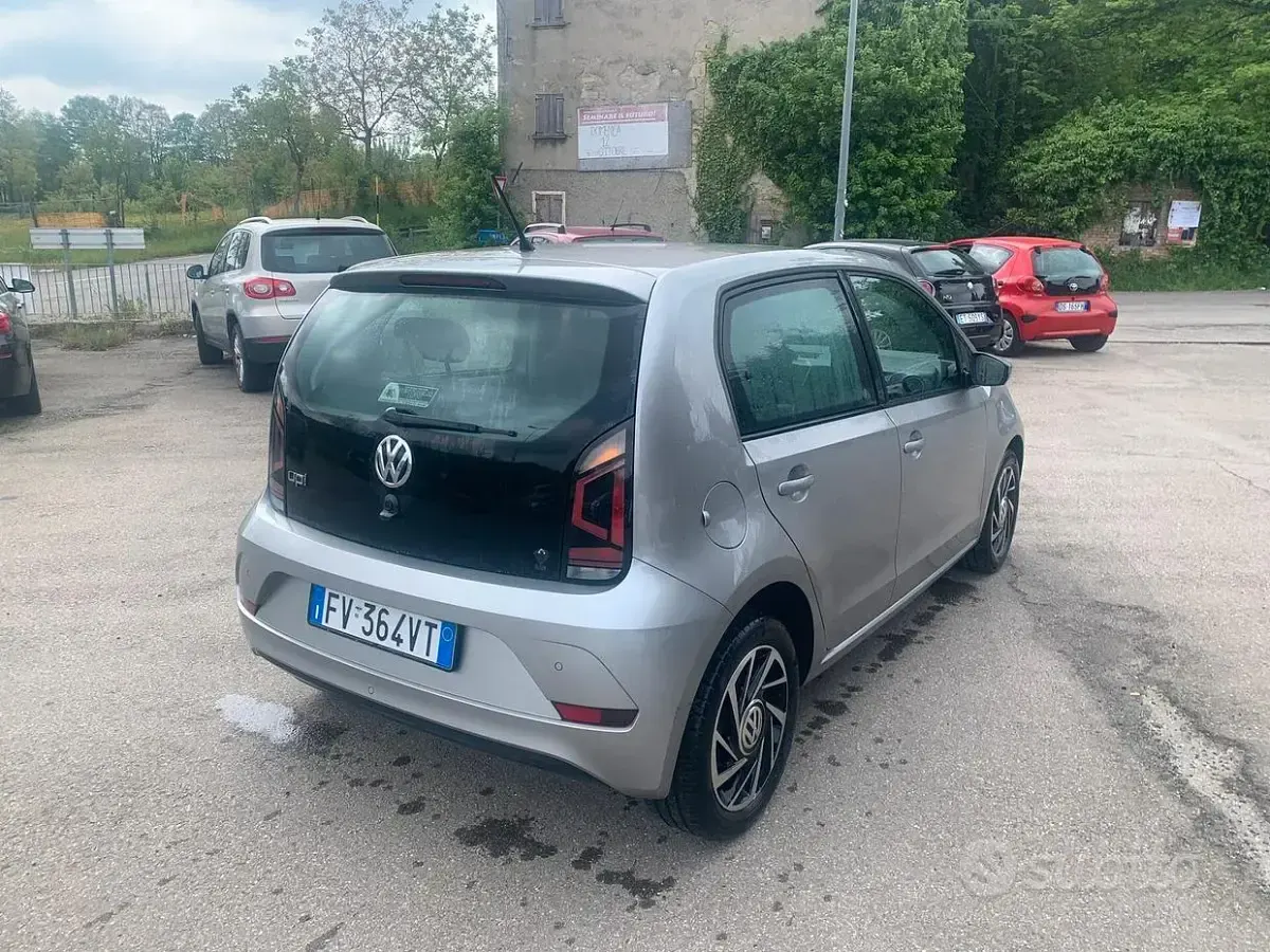 Usata VW up! 75 CV (55 kW) 2019 Grigio Utilitaria