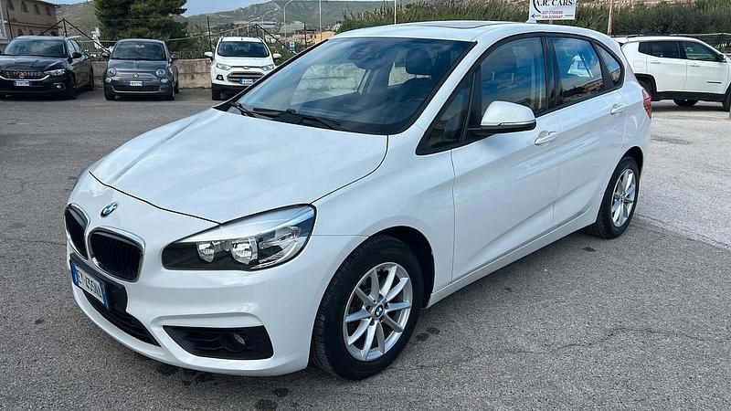 Bianco Usata 2015 BMW 216 Active Tourer Luxury Line Monovolume | 8500 € (Super prezzo) - Immagine 1/4
