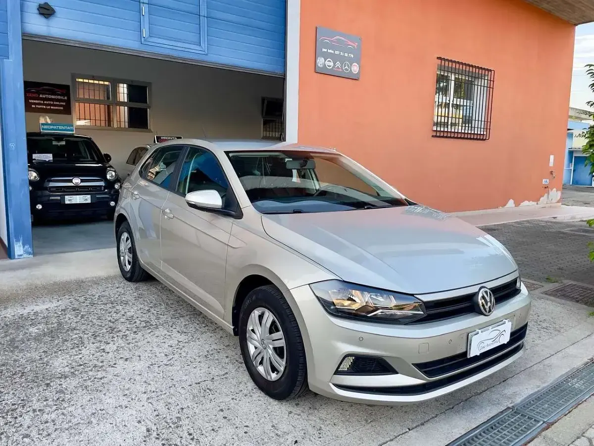 Usata VW Polo Comfortline 65 CV (47 kW) 2018 Argento Utilitaria