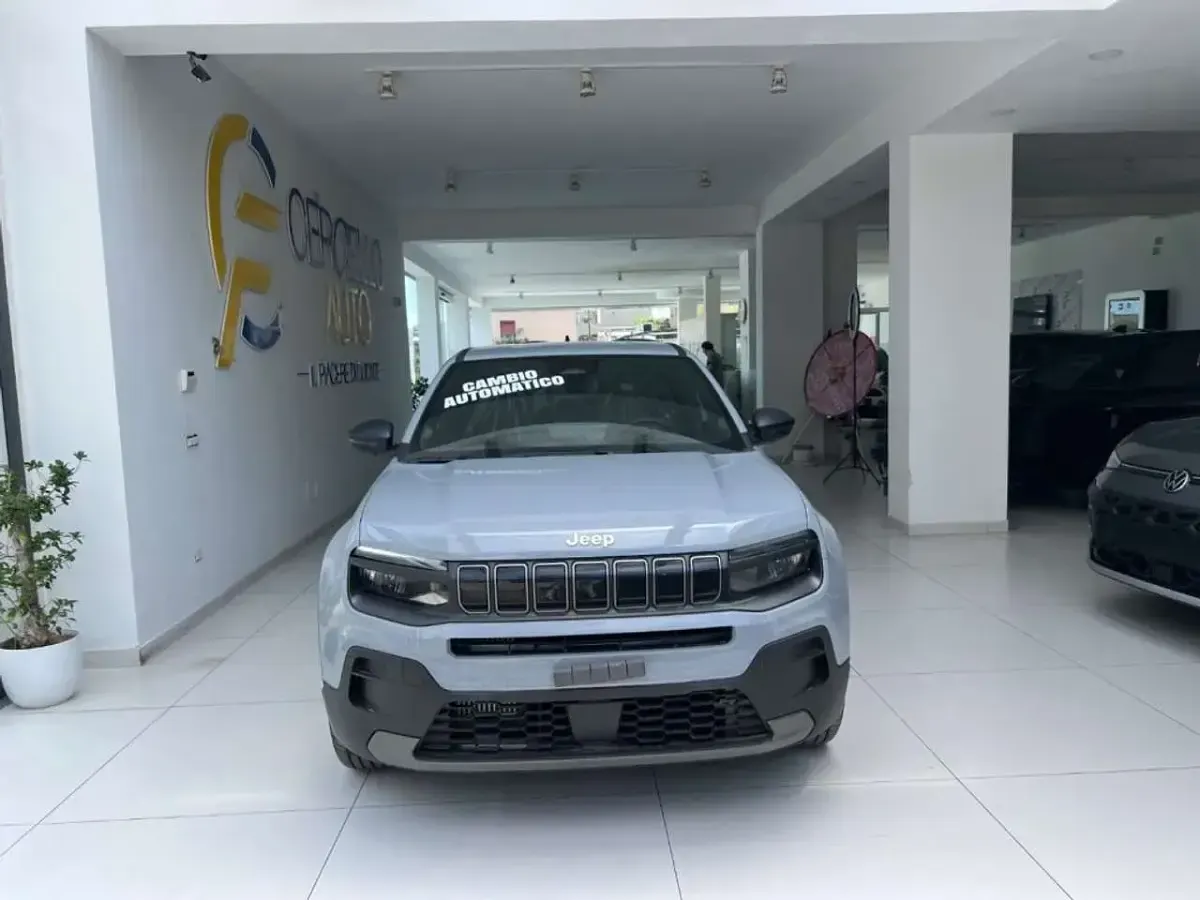 Nuova Jeep Avenger Longitude 101 CV (74 kW) 2026 Grigio SUV