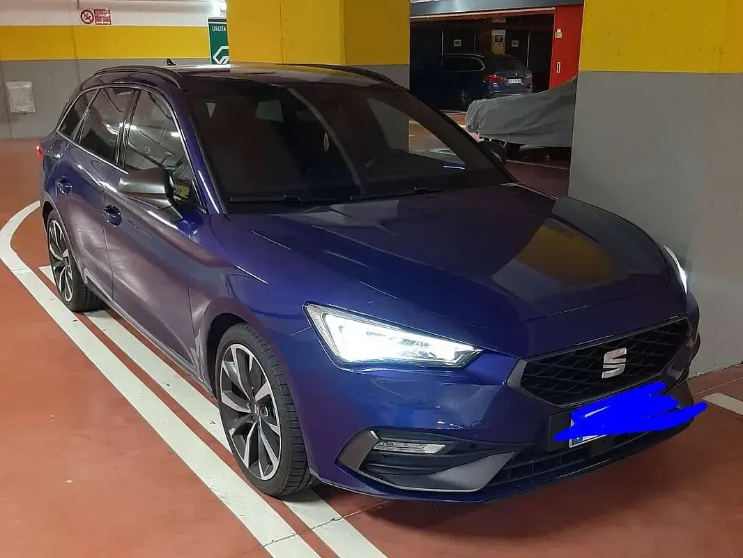 Usata Seat Leon FR 131 CV (96 kW) 2021 Blu/azzurro Station wagon
