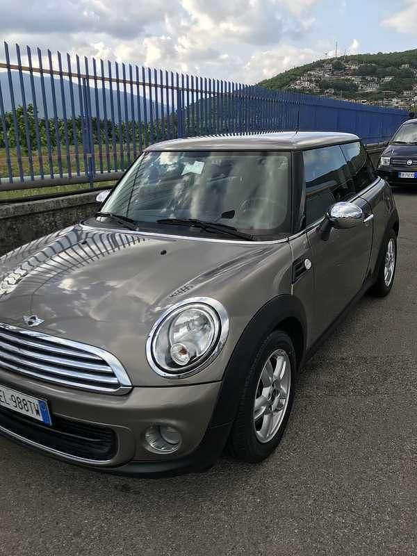 Usata Mini ONE 75 CV (55 kW) 2012 Utilitaria