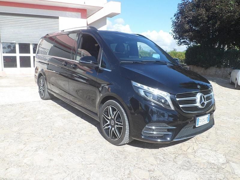 Usata Mercedes V250 Premium 190 CV (139 kW) 2019 Nero Monovolume