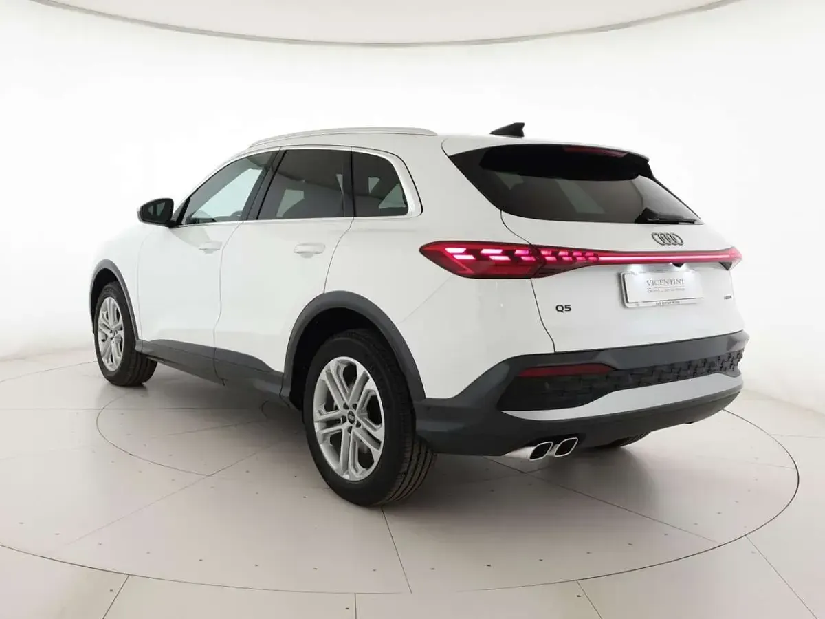 Nuova Audi Q5 Advanced 204 CV (150 kW) 2026 Bianco arkona SUV