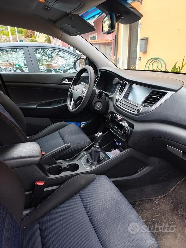 Usata Hyundai Tucson 116 CV (85 kW) 2016 Marrone SUV