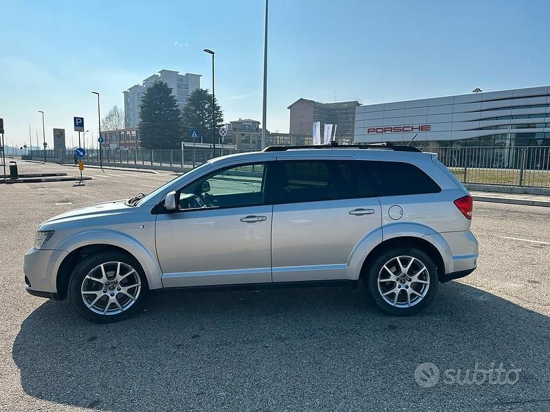 Usata Fiat Freemont Black Code 170 CV (125 kW) 2012 Grigio SUV