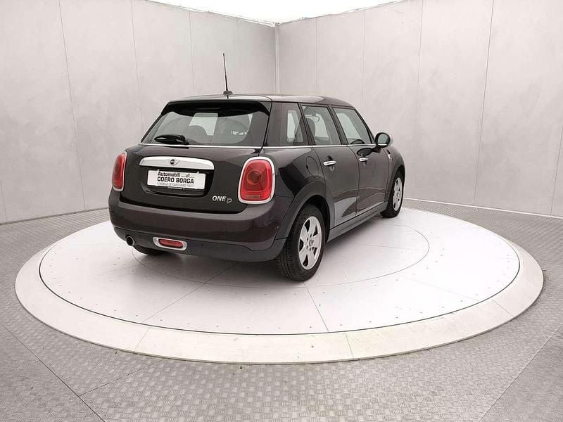 Usata Mini One D Business 95 CV (69 kW) 2016 Nero Utilitaria