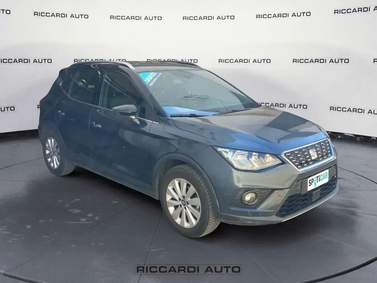 Usata Seat Arona Xperience 110 CV (80 kW) 2021 Grigio SUV
