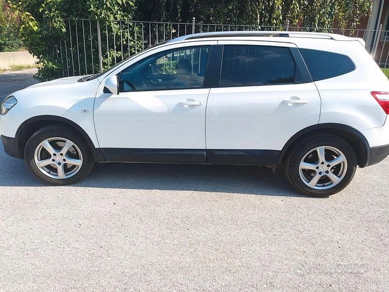 Bianco Usata 2011 Nissan Qashqai +2 N-TEC SUV | 10.500 € (Molto cara) - Immagine 1/3