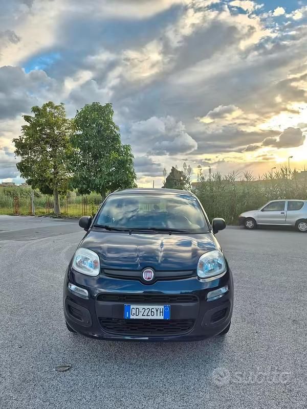 Usata Fiat Panda Easy 69 CV (50 kW) 2020 Blu Utilitaria