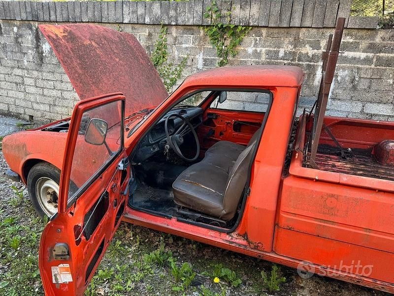 Usata Peugeot 504 1983 Rosso