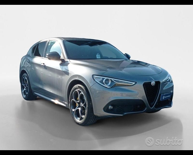 Usata Alfa Romeo Stelvio Ti 209 CV (153 kW) 2021 Grigio medio SUV