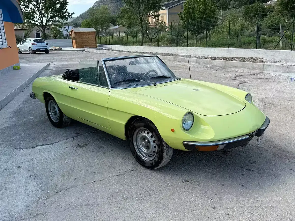 Usata Alfa Romeo Spider Veloce 131 CV (96 kW) 1970 Giallo Cabrio