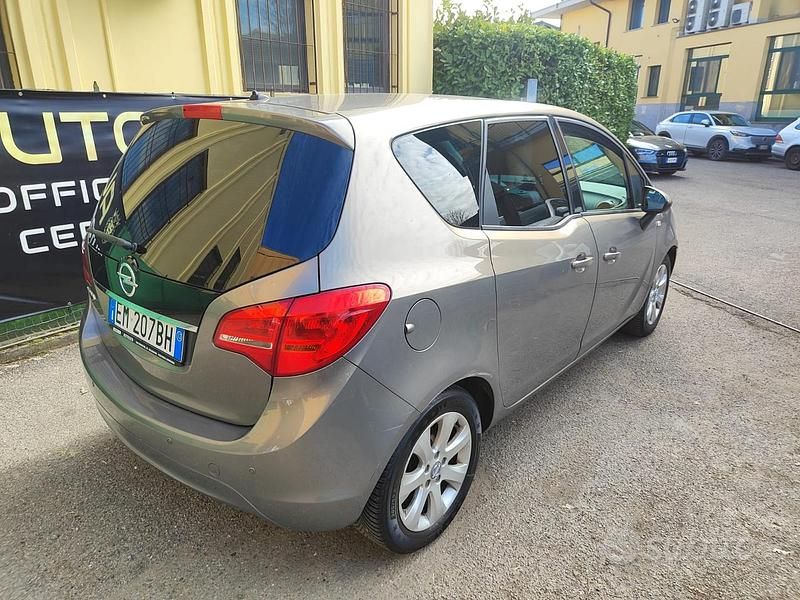 Usata Opel Meriva 100 CV (73 kW) 2012 Monovolume