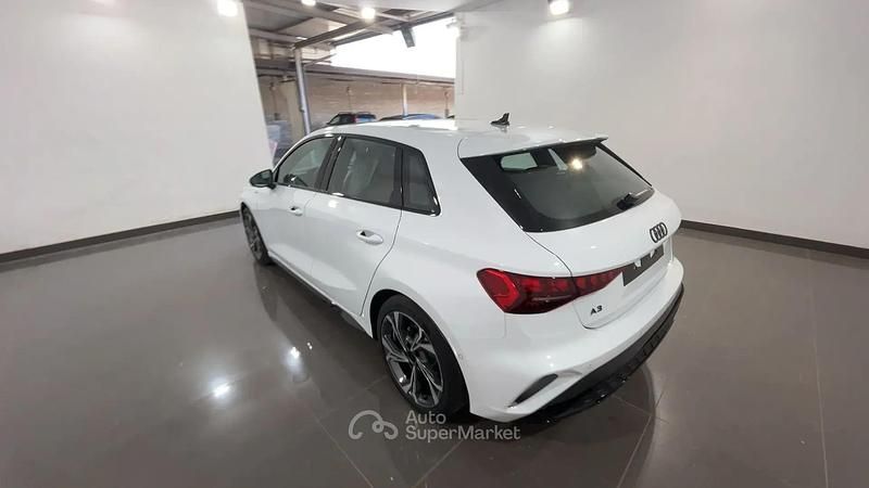 Nuova Audi A3 S-Line 150 CV (110 kW) 2026 Bianco Berlina