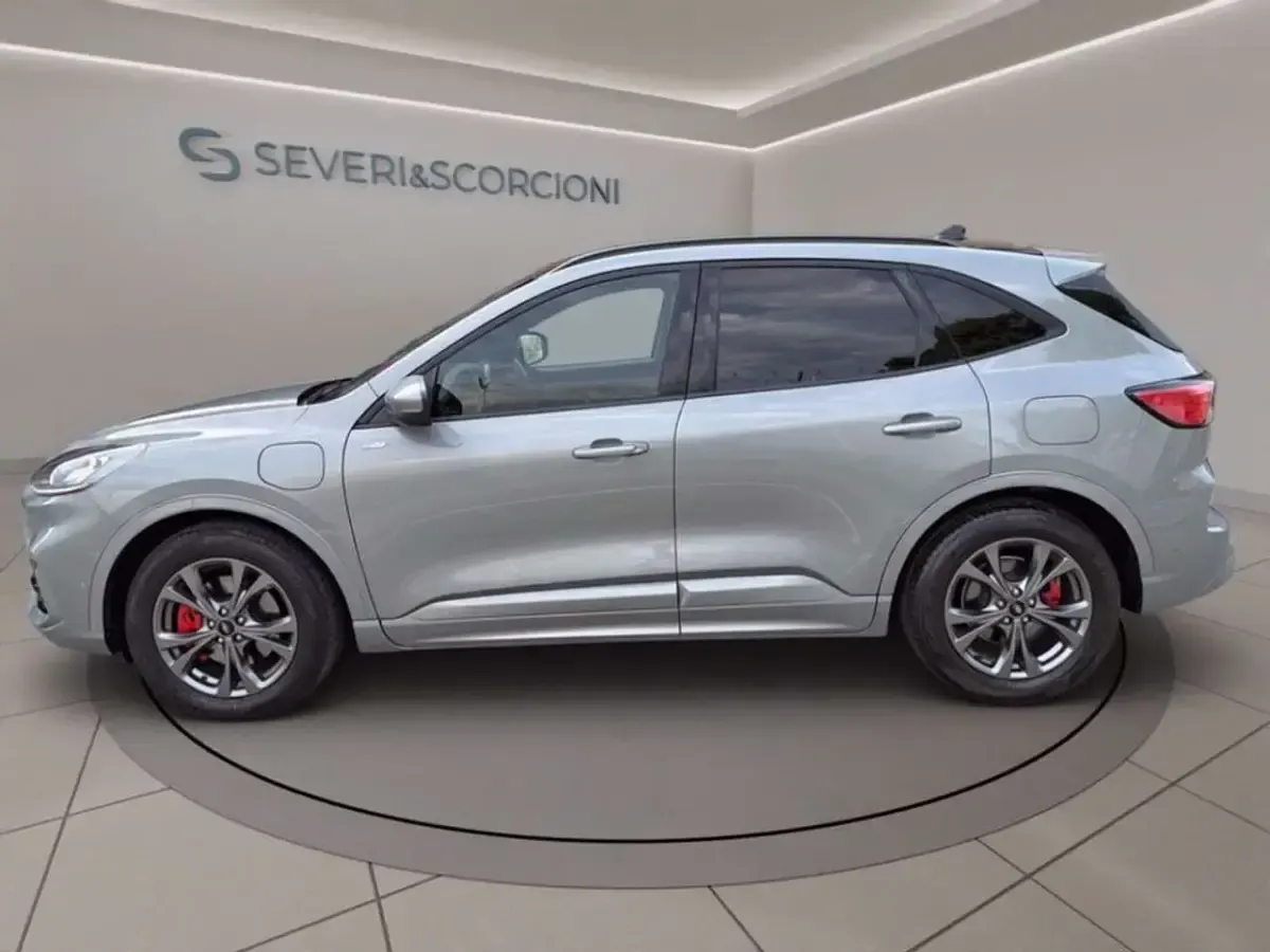 Usata Ford Kuga ST-Line X 224 CV (164 kW) 2020 Grigio chiaro metallizzato SUV