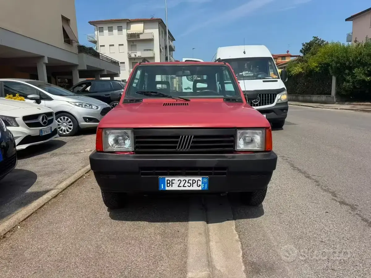 Usata Fiat Panda 4x4 Trekking 54 CV (39 kW) 1999 Rosso Utilitaria