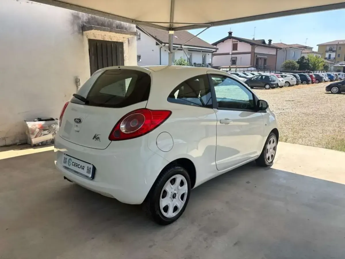 Usata Ford Ka Business Edition 69 CV (50 kW) 2012 Bianco Utilitaria