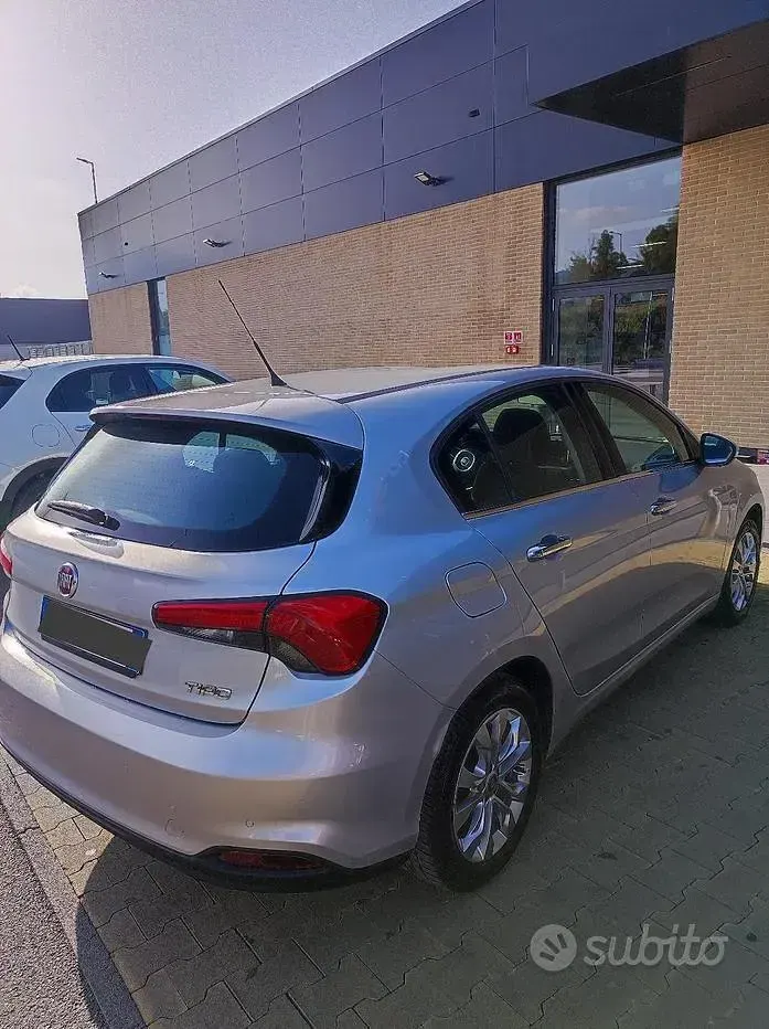 Usata Fiat Tipo 95 CV (69 kW) 2017 Grigio Berlina