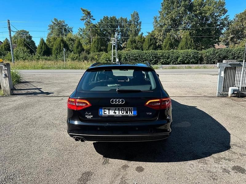 Usado Audi A4 Ambiente 150 CV (110 kW) 2015 Negro Familiar