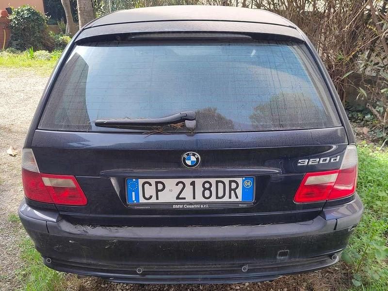 Usata BMW 320 150 CV (110 kW) 2004 Blu/azzurro Station wagon