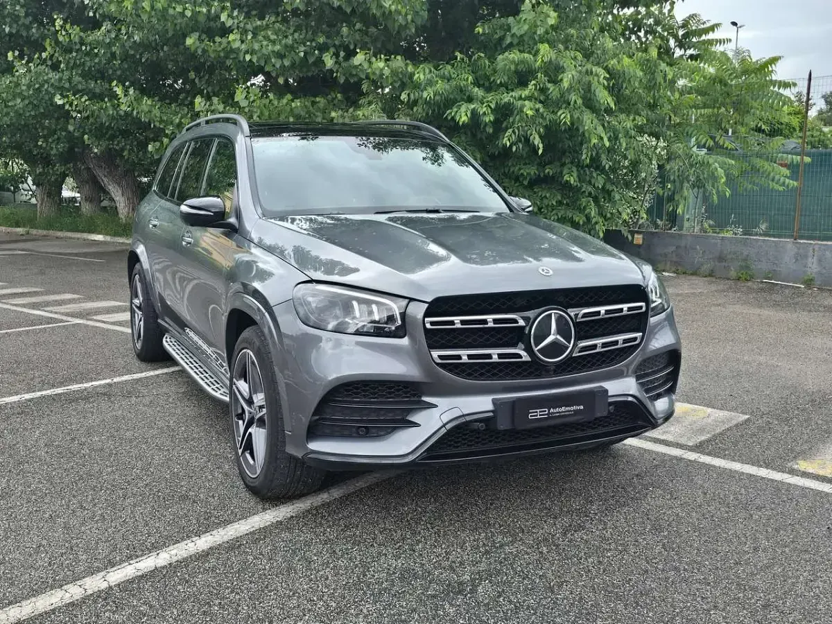 Usata Mercedes GLS580 Premium Plus 489 CV (359 kW) 2023 Grigio selenite SUV