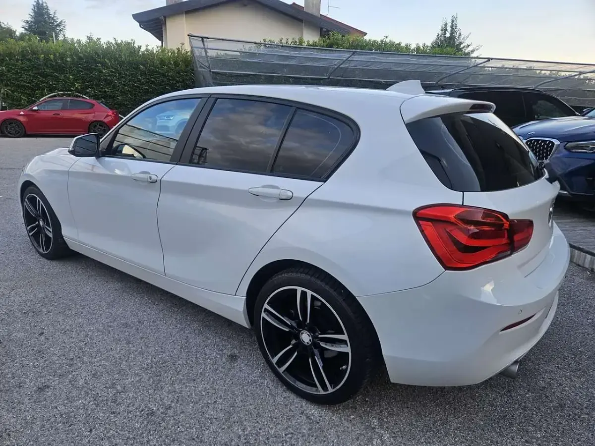Usata BMW 118 Sport Line 150 CV (110 kW) 2017 Bianco Berlina