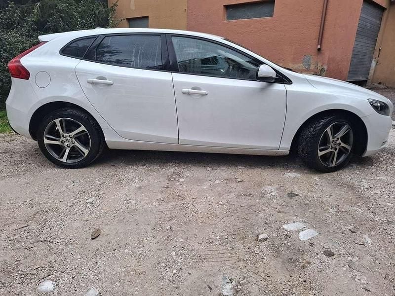 Usata Volvo V40 Kinetic 114 CV (83 kW) 2016 Berlina