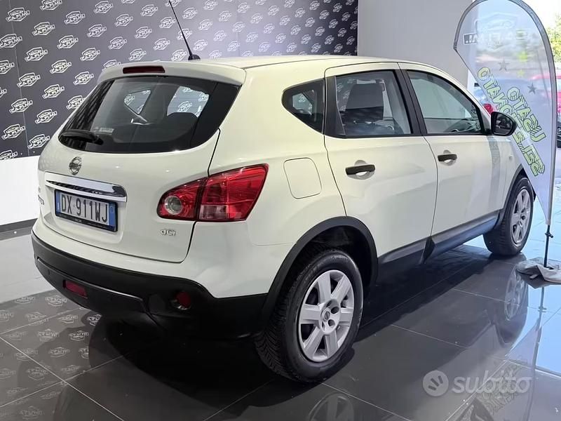 Usata Nissan Qashqai 105 CV (77 kW) 2009 Bianco SUV