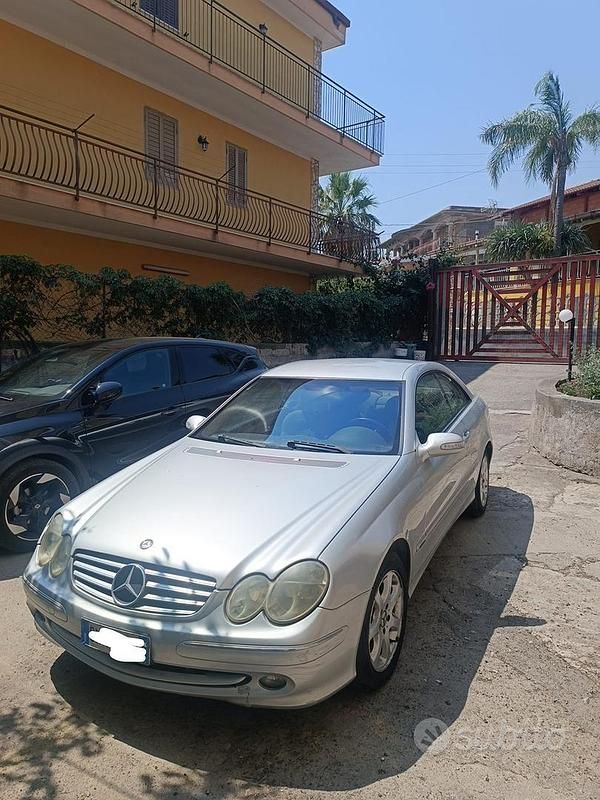 Grigio Usata 2004 Mercedes CLK270 Coupé | 3000 € (Buon prezzo) - Immagine 1/4
