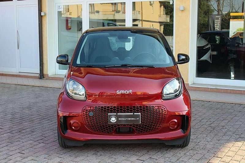 Begagnad Smart ForTwo Coupé Pulse 41 kW (56 HK) 2022 Röd Halvkombi