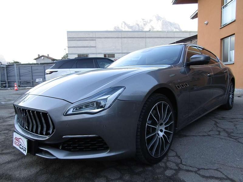 Grigio metallizzato Usata 2018 Maserati Quattroporte Tre volumi | 25.700 € (Super prezzo) - Immagine 1/4