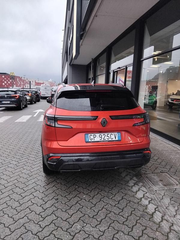 Usata Renault Austral 200 CV (147 kW) 2023 Rosso SUV