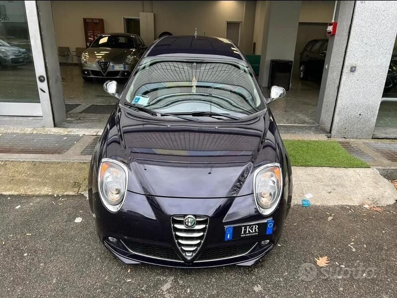 Viola Usata 2014 Alfa Romeo MiTo Distinctive Due volumi | 8900 € (Buon prezzo) - Immagine 1/4