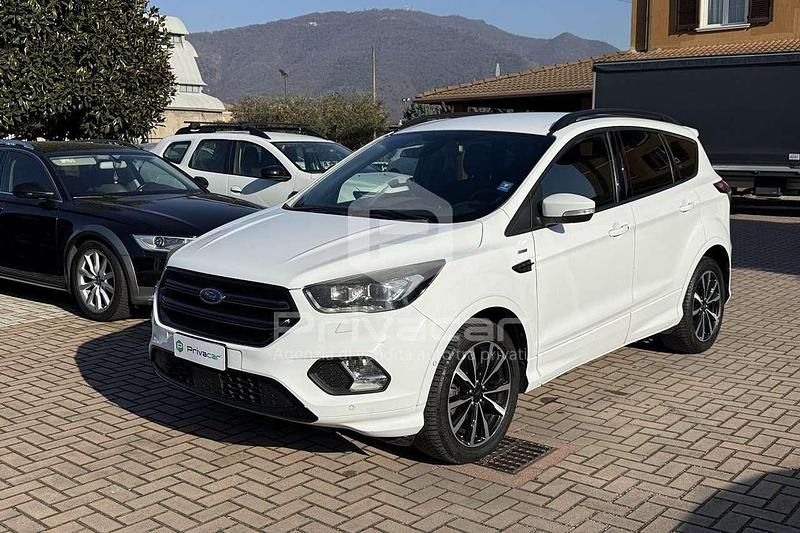 Usata Ford Kuga ST-Line 120 CV (88 kW) 2017 Bianco SUV