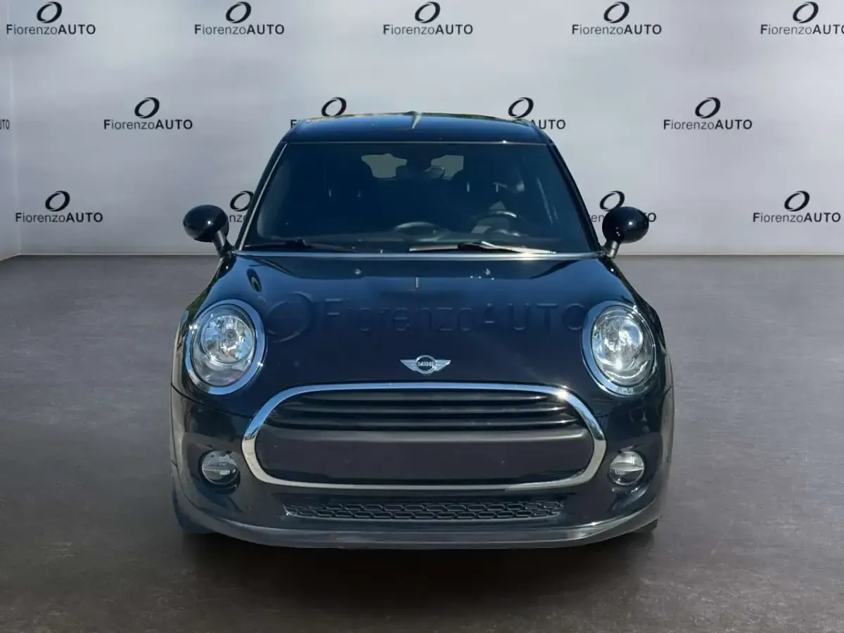 Usata Mini ONE Hype 102 CV (75 kW) 2017 Nero Utilitaria