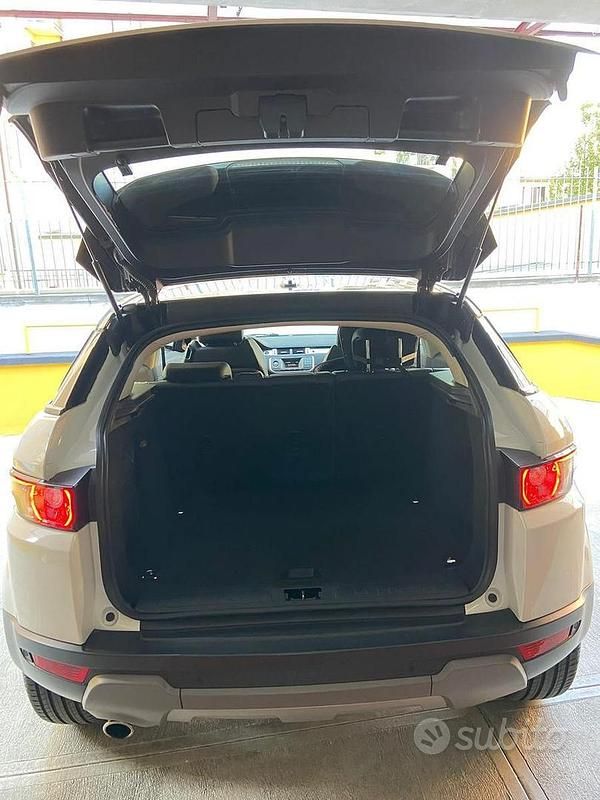 Usata Land Rover Range Rover evoque 150 CV (110 kW) 2013 Bianco SUV