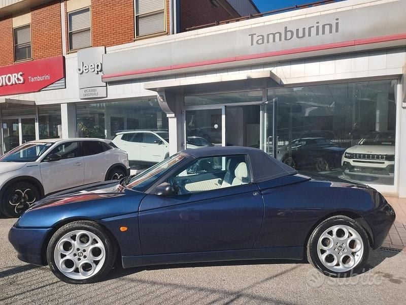 Usata Alfa Romeo Spider 155 CV (114 kW) 2000 Blu Cabrio