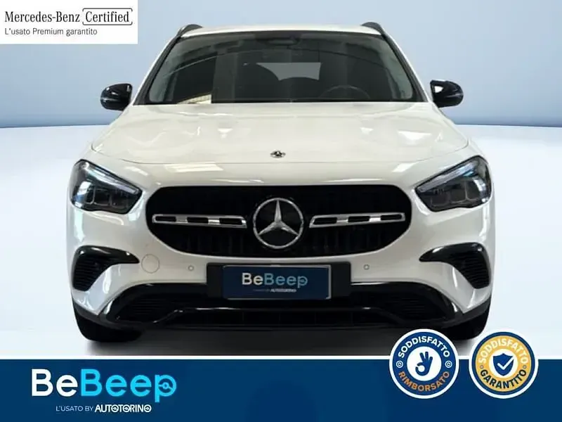 Usata Mercedes GLA180 Advanced Plus 136 CV (100 kW) 2023 Bianco pastello SUV